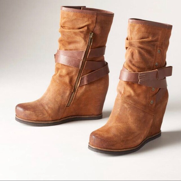 Sundance Shoes - NWT Sundance Rise Up Leather Wedge Heel Calf Boots